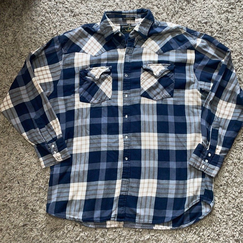 Canyon Guide Flannel - Picture 2 of 8
